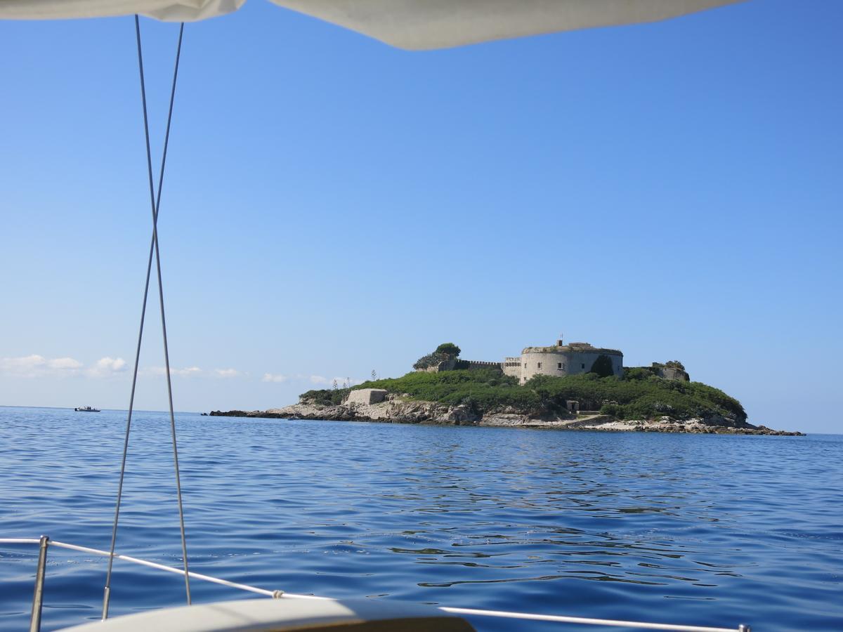 Apartment "I Love Njivice" Herceg Novi Bagian luar foto